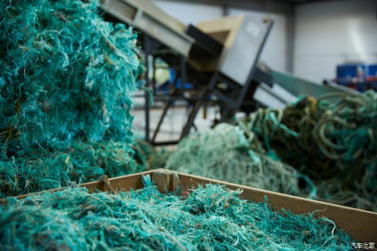 宝马使用海洋回收再利用材料制装饰件